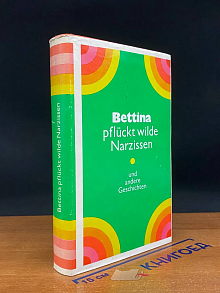 Bettina pflückt wilde Narzissen